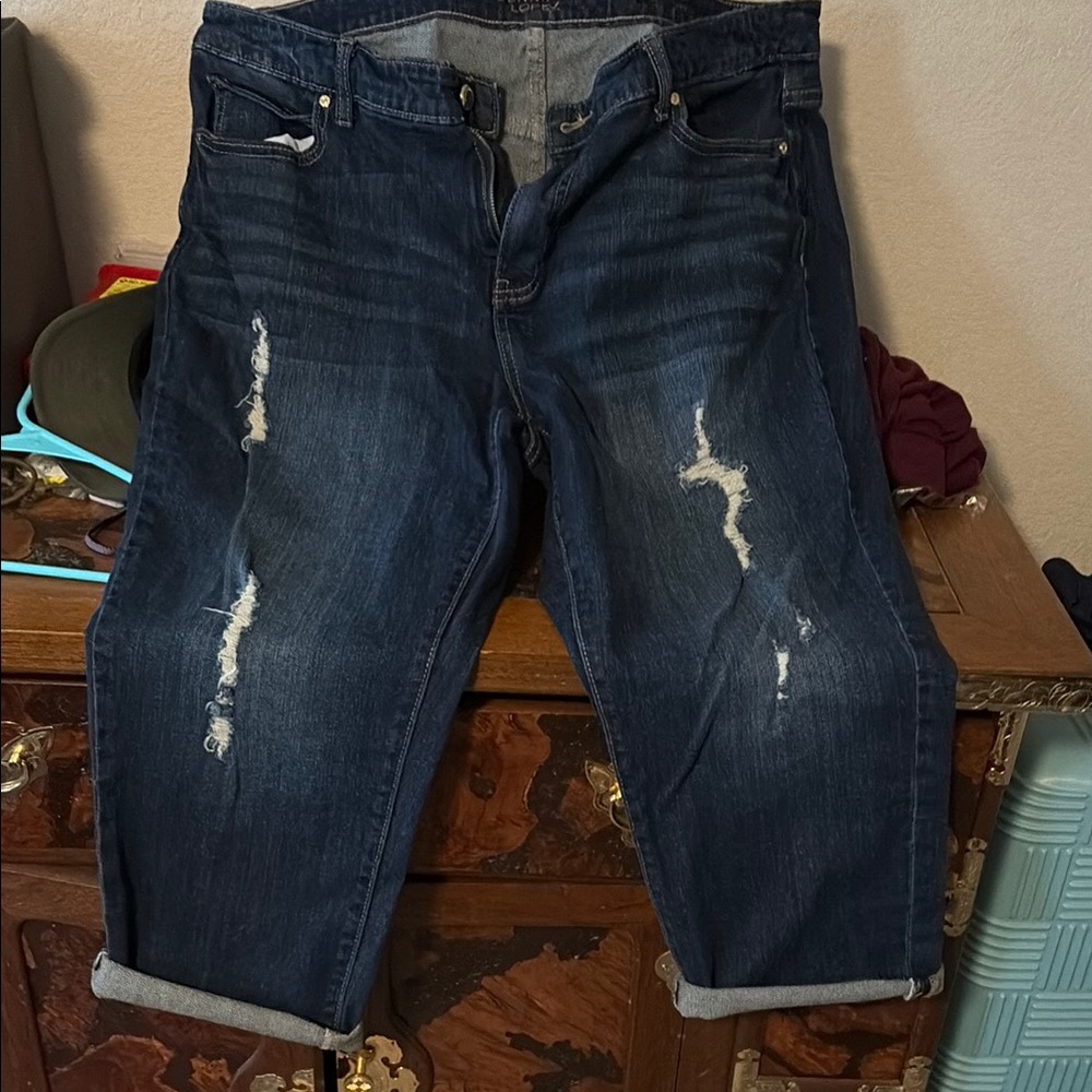 Jennifer Lopez Dark Blue Distressed Cropped Jeans